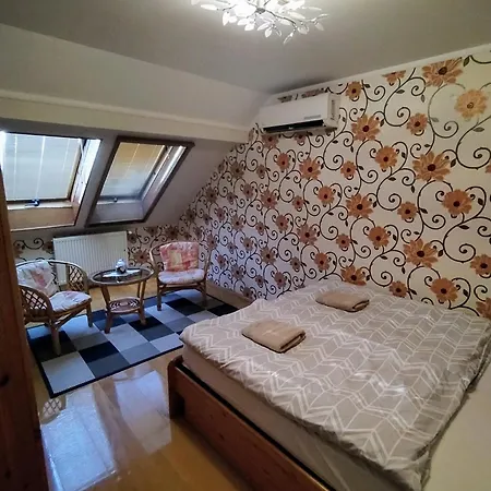 Elza Apartment